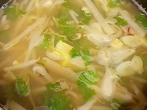 大根とセロリのめんつゆあごだしパスタスープ